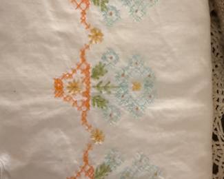 Embroidered vtg pillow cases