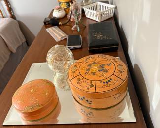 Vtg Dresser items