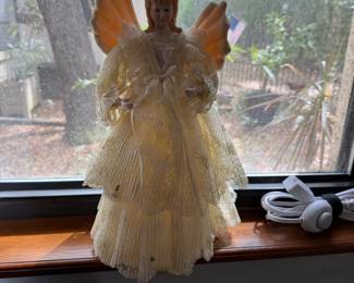 Tree topper