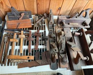 Old planes and vises