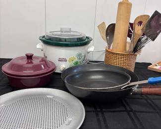Pampered Chef, Rival Crockpot, Pans