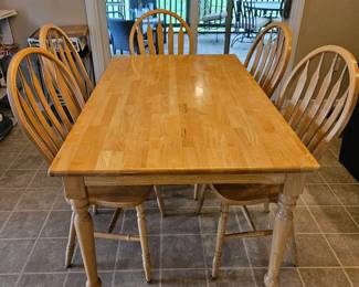 Kitchen Table & Chairs 