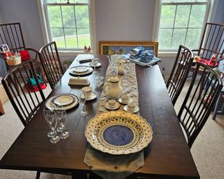 Dining Room Table & Chairs from Jordan's Furniture 