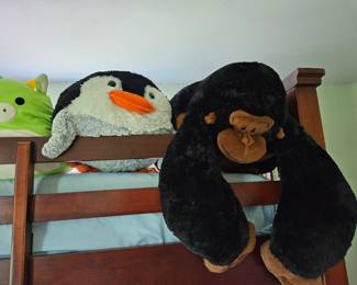 Large Stuffed Animals 