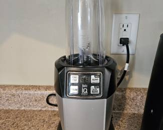 Ninja 1000W Auto-IQ Blender