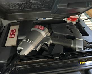Nail gun