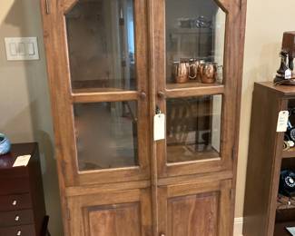 Casual kitchen cabinet