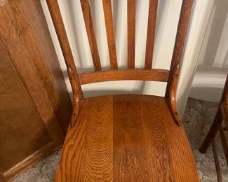 Set of 4 wooden vintage chairs