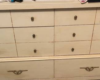 Vintage dresser