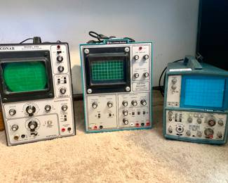 Conar 255 Oscilloscope. Working
Bell Howell Oscilloscope. Parts
Tektronix T935 Oscilloscope. Working