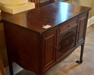 1916 Model C Brunswick floor console phonograph