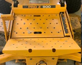 Pro Z 900 Cub Cadet commercial Zero Turn lawn mower