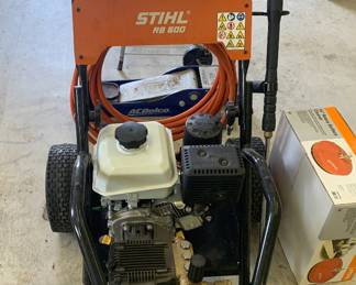 Stihl RB 600 Commercial pressure washer--used twice