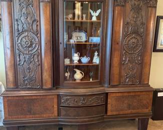 19th century carved Walnut book cabinet with curved glass