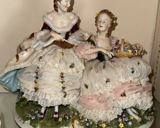 DRESDEN LACE