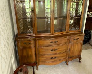 French Prov. Hutch