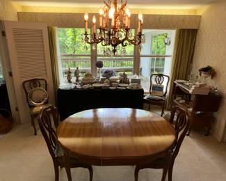 DR...including the FR table and chairs 