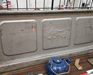 FORD TAILGATE