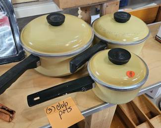 CLUB POTS AND LIDS