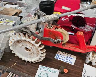 VINTAGE CAST IRON TRACTOR SPRINKLER