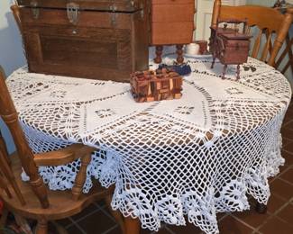 Kitchen Table with 4 Chairs and 2 Leaves