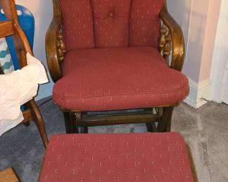 Glider with Ottamon- Emb. Blanket