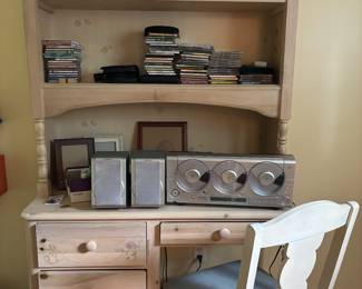 Blonde wood set with desk, dresser and night stand