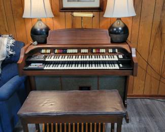 Conn Electric Organ! Excellent Condition!!
