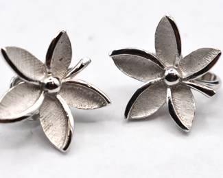 silvertone Trifari clip on earrings
