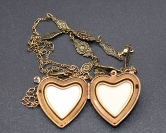 vintage Sadie Green heart locket