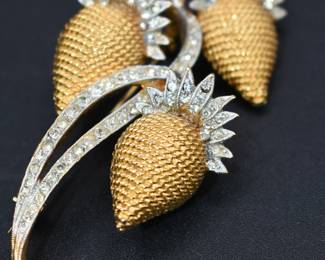 Coro strawberry goldtone brooch