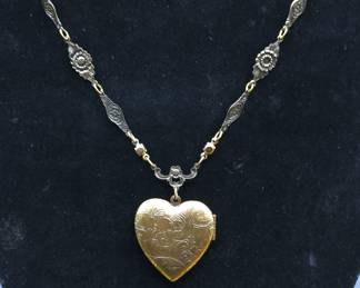 vintage Sadie Green heart locket