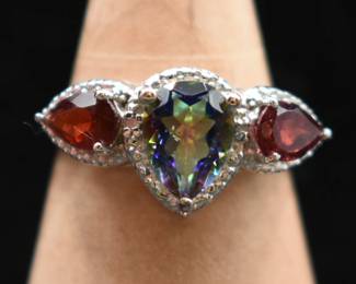 Natural 2.35 ct mystic topaz and garnet ring