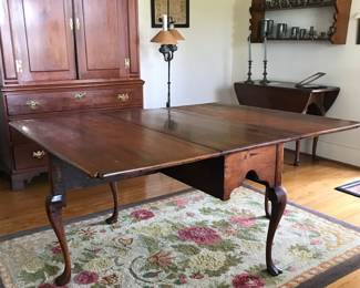 Queen Anne Cherry Dining Table Cabriole Leg with Trifid Feet possibly Philadelphia c. 1750-1770