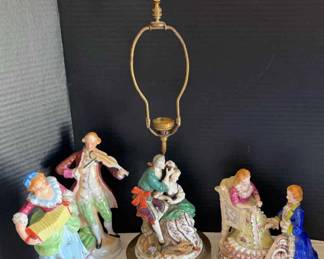 Vintage Porcelain Victorian Figurines Lamp