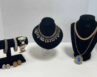 Fashion Jewelry Necklaces, Flower Earrings, Book Chain Bracelet, Monet Necklace