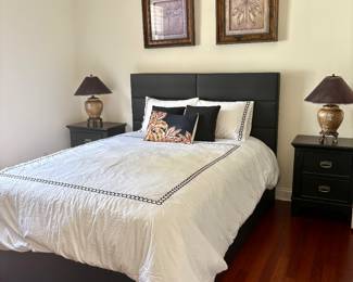 Black bed
4ft high
5 ft 6 in wide