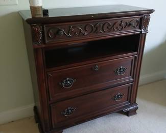 3 drawer chest
