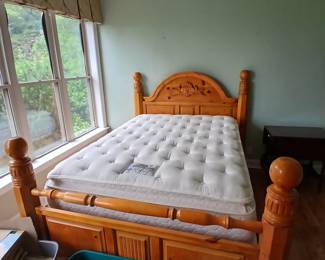 queen bed with mattress