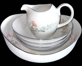 Premiere Fine China Berkshire