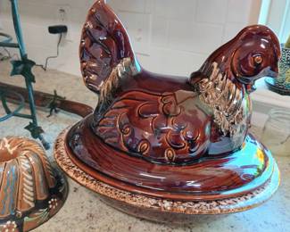 Huge hen basket