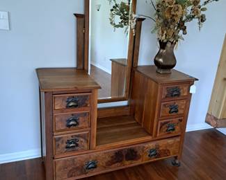ANTIQUE STYLE DRESSER, PLANT ARRANGEMENT