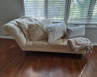 FAINTING COUCH, FLUFFY PILLOWS