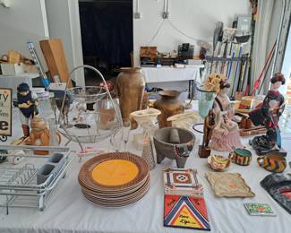 PLASTIC PLATES, FIGURINES, KITCHEN ITEMS, MISC.