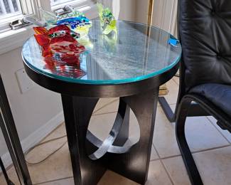 NICE SIDE TABLE, GLASS FISH