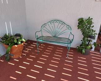 CUTE PATIO SETTEE, LIVE PLANTS