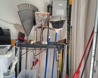 LONG HANDLE TOOLS, TOOL RACK UMBRELLA STAND, ELECTRICAL HARDWARE