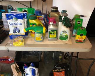 Gardening supplies for annuals, perennials and shrubs. Tree spikes and fertilizers.