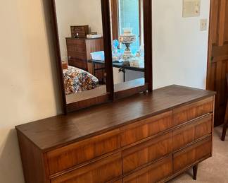 Mid-Century dresser with mirror!