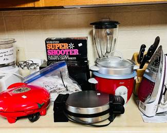 Lots of small appliances!